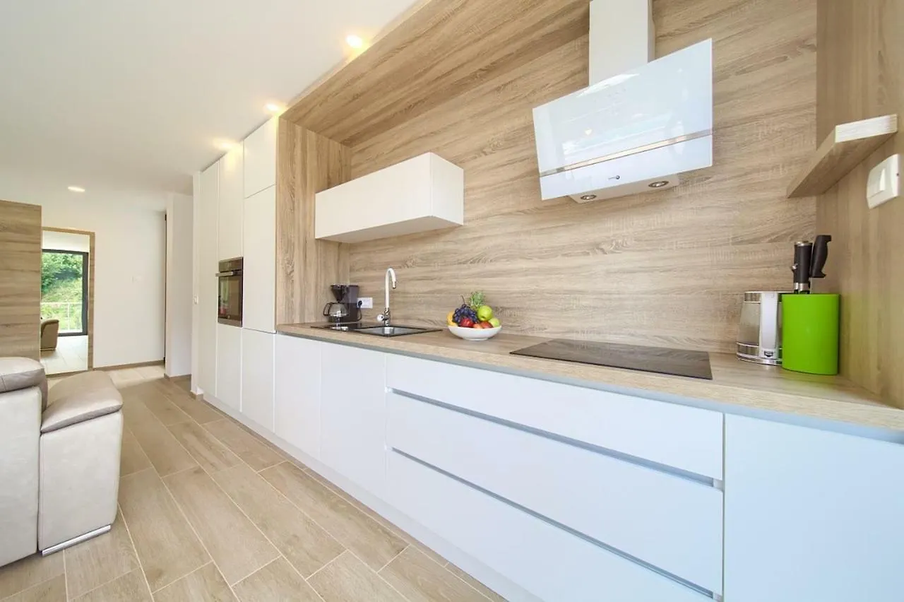 Apartament Villa Celeia Veglia