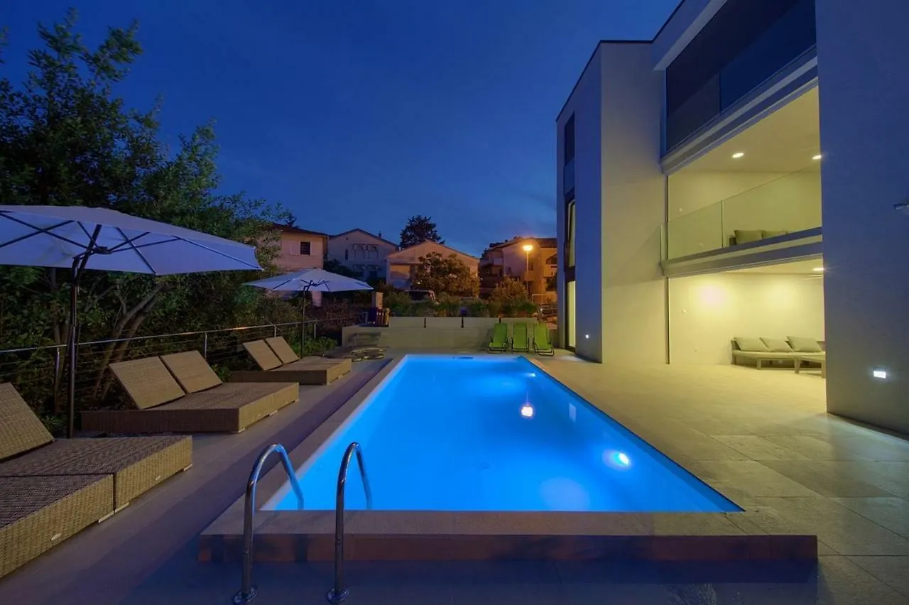Villa Celeia Krk Town Apartment