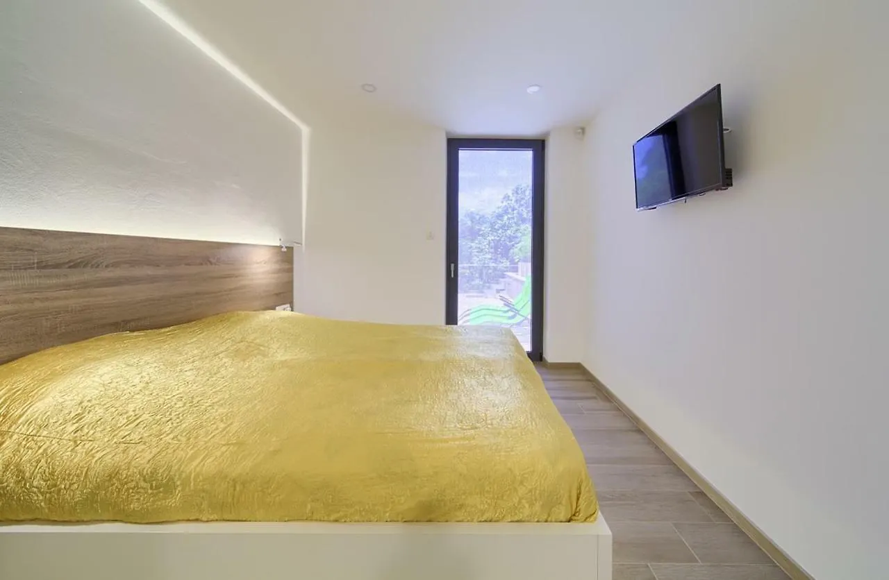Villa Celeia Veglia 0*,  Croaţia