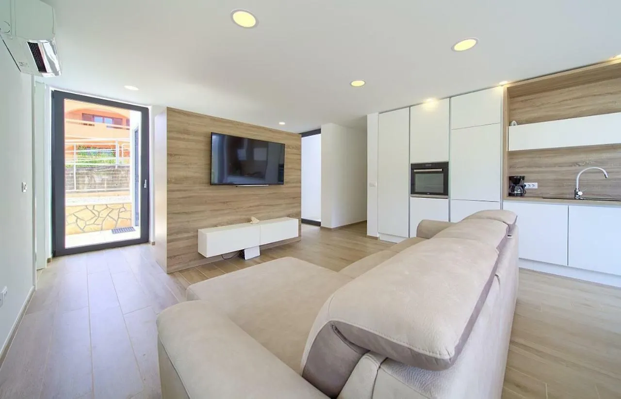 Villa Celeia Krk Town Apartment