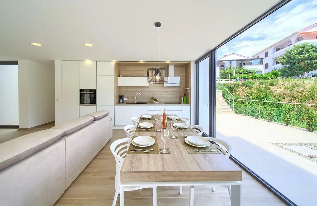 Villa Celeia Krk Town Apartment